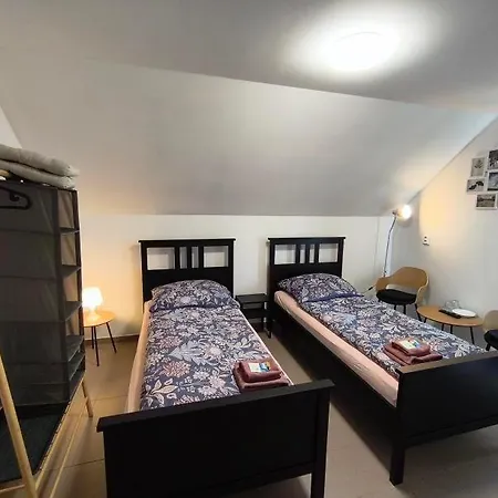 Πανσιόν U Tajcu 3*